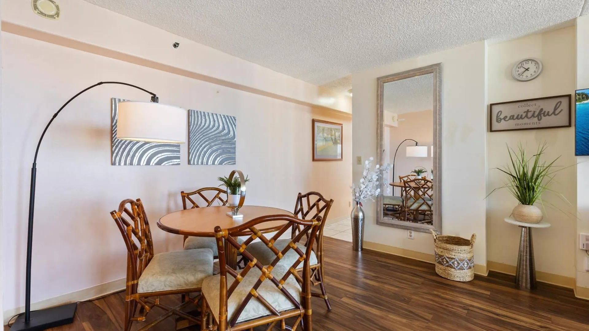Sky-High Oceanview Escape At Waikiki Banyan With Free Parking Lejlighed Honolulu